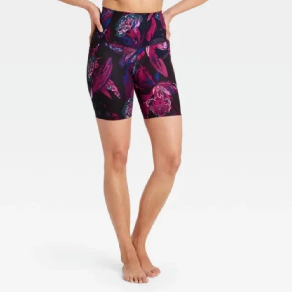 Target Women's Floral Print Tropical Ultra High Rise Bike Shorts - Small